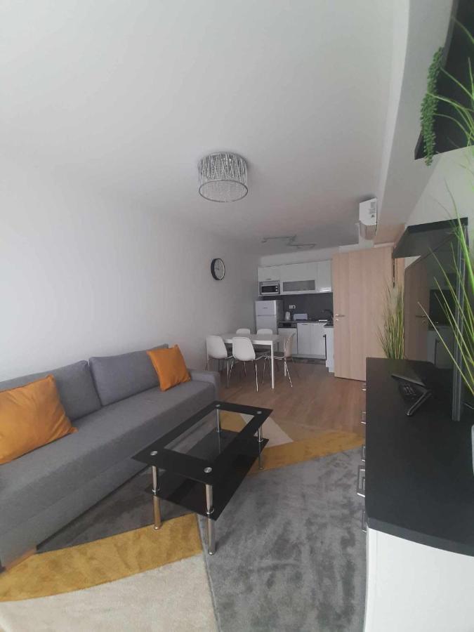 Apartment Silver Side *